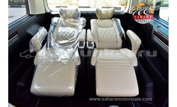 Buy Import Toyota Granvia White Car in Import - Dubai in Baa Buy Import Toyota Granvia White Car in Import - Dubai in Baa