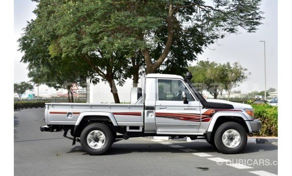 Buy Import Toyota Land Cruiser Other Car in Import - Dubai in Baa Buy Import Toyota Land Cruiser Other Car in Import - Dubai in Baa