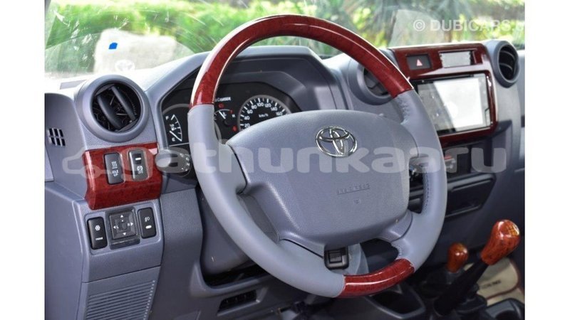 Big with watermark toyota land cruiser baa import dubai 3042