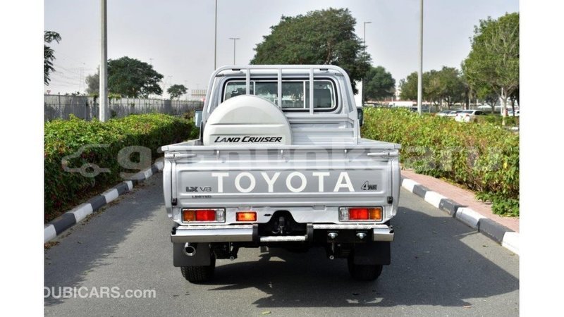 Big with watermark toyota land cruiser baa import dubai 3042