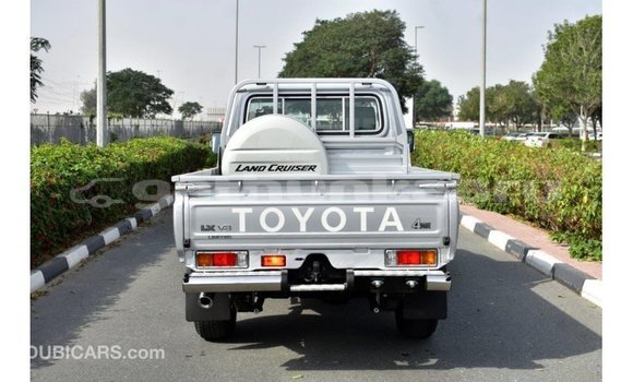 Buy Import Toyota Land Cruiser Other Car in Import - Dubai in Baa Buy Import Toyota Land Cruiser Other Car in Import - Dubai in Baa