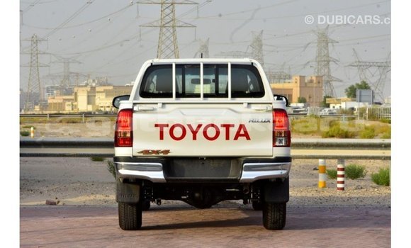 Buy Import Toyota Hilux White Car in Import - Dubai in Baa Buy Import Toyota Hilux White Car in Import - Dubai in Baa