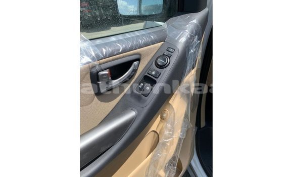 Buy Import Hyundai Chorus White Truck in Import - Dubai in Baa Buy Import Hyundai Chorus White Truck in Import - Dubai in Baa