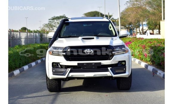 Buy Import Toyota Land Cruiser White Car in Import - Dubai in Baa Buy Import Toyota Land Cruiser White Car in Import - Dubai in Baa