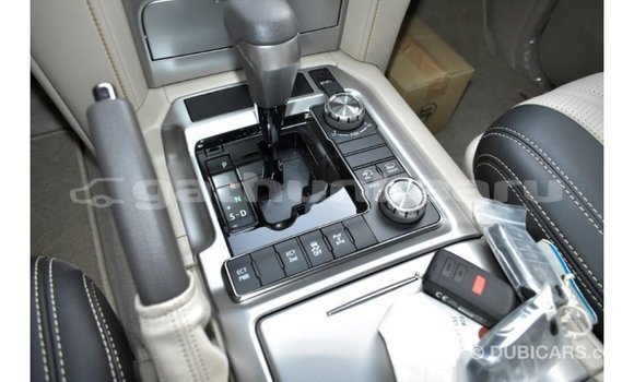 Buy Import Toyota Land Cruiser White Car in Import - Dubai in Baa Buy Import Toyota Land Cruiser White Car in Import - Dubai in Baa