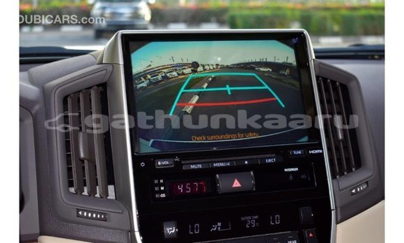 Buy Import Toyota Land Cruiser White Car in Import - Dubai in Baa Buy Import Toyota Land Cruiser White Car in Import - Dubai in Baa