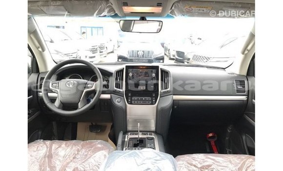 Buy Import Toyota Land Cruiser White Car in Import - Dubai in Baa Buy Import Toyota Land Cruiser White Car in Import - Dubai in Baa