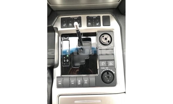 Buy Import Toyota Land Cruiser White Car in Import - Dubai in Baa Buy Import Toyota Land Cruiser White Car in Import - Dubai in Baa