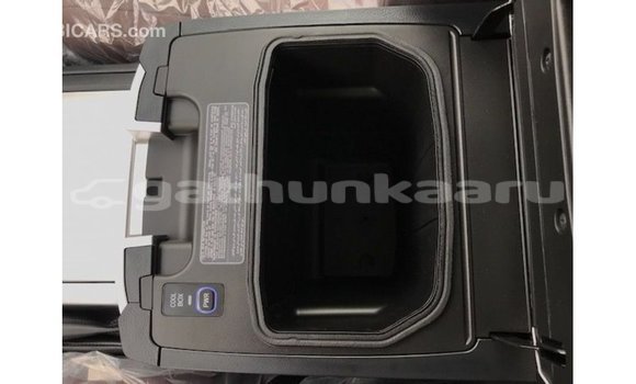 Buy Import Toyota Land Cruiser White Car in Import - Dubai in Baa Buy Import Toyota Land Cruiser White Car in Import - Dubai in Baa