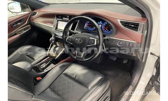 Buy Import Toyota Harrier White Car in Import - Dubai in Baa Buy Import Toyota Harrier White Car in Import - Dubai in Baa