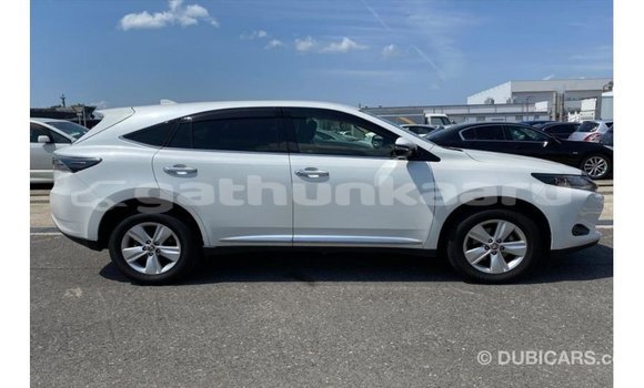 Buy Import Toyota Harrier White Car in Import - Dubai in Baa Buy Import Toyota Harrier White Car in Import - Dubai in Baa
