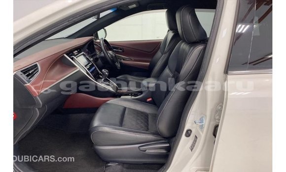 Buy Import Toyota Harrier White Car in Import - Dubai in Baa Buy Import Toyota Harrier White Car in Import - Dubai in Baa