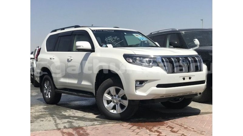 Big with watermark toyota prado baa import dubai 3065