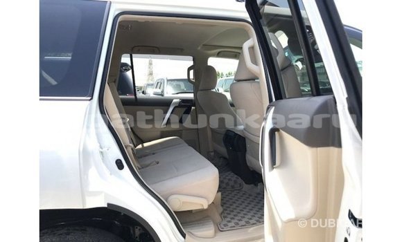 Buy Import Toyota Prado White Car in Import - Dubai in Baa Buy Import Toyota Prado White Car in Import - Dubai in Baa
