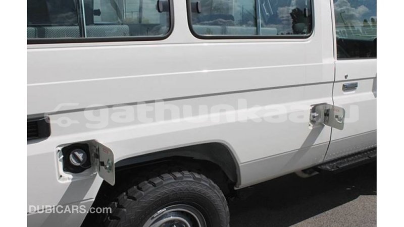 Big with watermark toyota land cruiser baa import dubai 3072