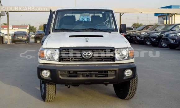 Buy Import Toyota Land Cruiser White Car in Import - Dubai in Baa Buy Import Toyota Land Cruiser White Car in Import - Dubai in Baa