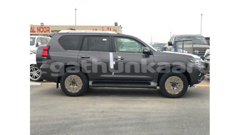 Big with watermark toyota prado baa import dubai 3083