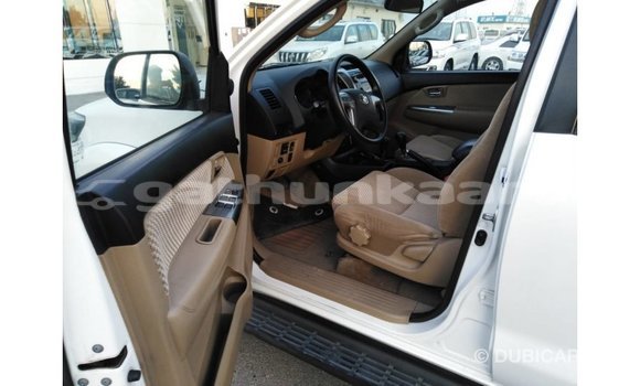 Buy Import Toyota Fortuner White Car in Import - Dubai in Baa Buy Import Toyota Fortuner White Car in Import - Dubai in Baa