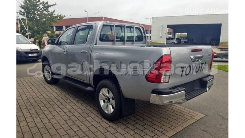 Big with watermark toyota hilux baa import dubai 3086