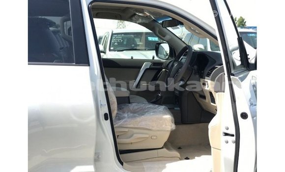 Buy Import Toyota Prado White Car in Import - Dubai in Baa Buy Import Toyota Prado White Car in Import - Dubai in Baa
