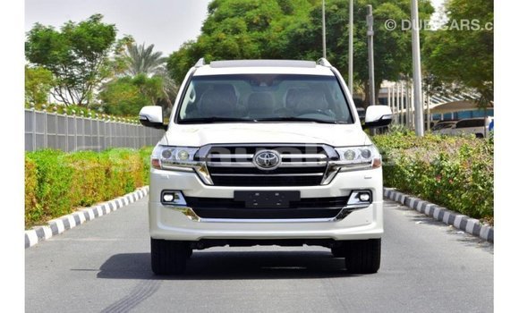 Buy Import Toyota Land Cruiser White Car in Import - Dubai in Baa Buy Import Toyota Land Cruiser White Car in Import - Dubai in Baa