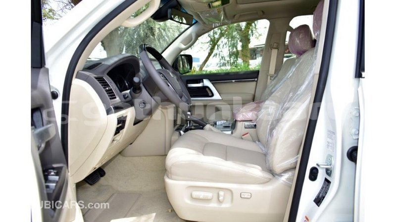 Big with watermark toyota land cruiser baa import dubai 3095