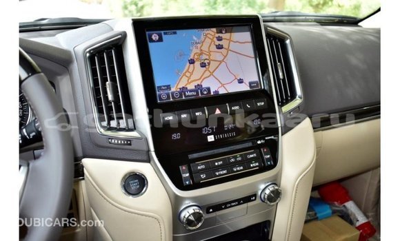 Buy Import Toyota Land Cruiser White Car in Import - Dubai in Baa Buy Import Toyota Land Cruiser White Car in Import - Dubai in Baa