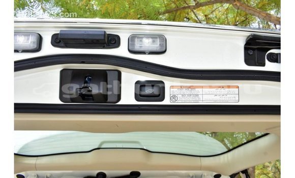 Buy Import Toyota Land Cruiser White Car in Import - Dubai in Baa Buy Import Toyota Land Cruiser White Car in Import - Dubai in Baa