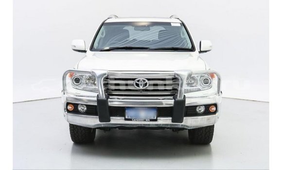 Buy Import Toyota Land Cruiser White Car in Import - Dubai in Baa Buy Import Toyota Land Cruiser White Car in Import - Dubai in Baa