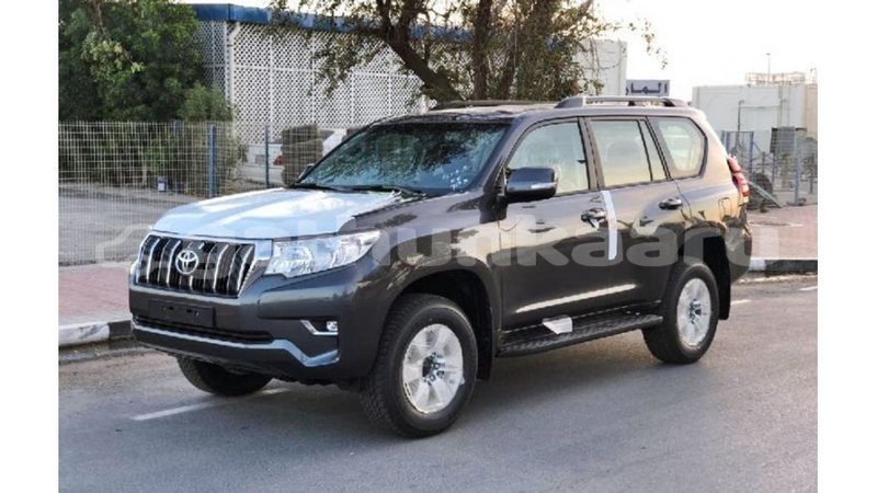 Big with watermark toyota prado baa import dubai 3101