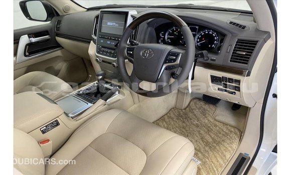 Buy Import Toyota Land Cruiser White Car in Import - Dubai in Baa Buy Import Toyota Land Cruiser White Car in Import - Dubai in Baa