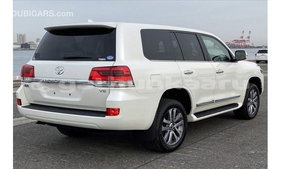 Buy Import Toyota Land Cruiser White Car in Import - Dubai in Baa Buy Import Toyota Land Cruiser White Car in Import - Dubai in Baa