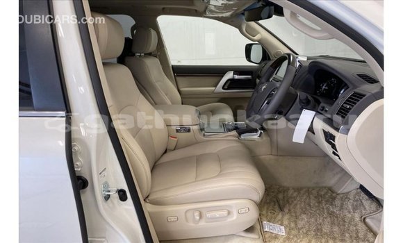 Buy Import Toyota Land Cruiser White Car in Import - Dubai in Baa Buy Import Toyota Land Cruiser White Car in Import - Dubai in Baa
