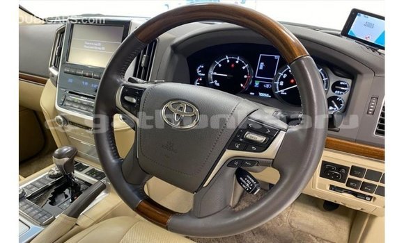 Buy Import Toyota Land Cruiser White Car in Import - Dubai in Baa Buy Import Toyota Land Cruiser White Car in Import - Dubai in Baa