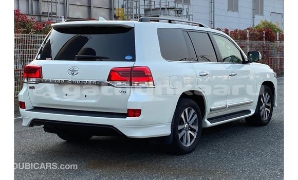Buy Import Toyota Land Cruiser White Car in Import - Dubai in Baa Buy Import Toyota Land Cruiser White Car in Import - Dubai in Baa