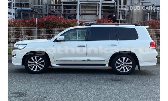 Buy Import Toyota Land Cruiser White Car in Import - Dubai in Baa Buy Import Toyota Land Cruiser White Car in Import - Dubai in Baa
