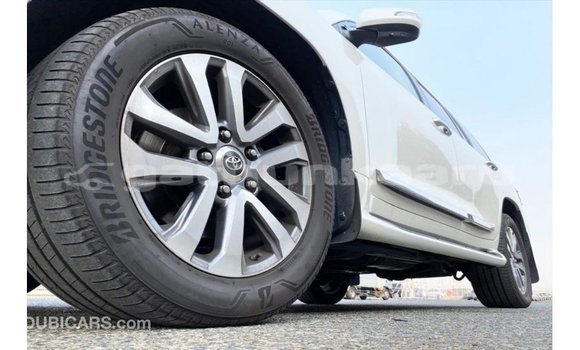 Buy Import Toyota Land Cruiser White Car in Import - Dubai in Baa Buy Import Toyota Land Cruiser White Car in Import - Dubai in Baa