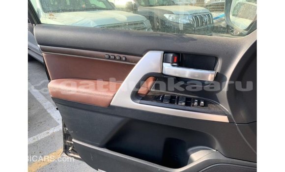Buy Import Toyota Land Cruiser Black Car in Import - Dubai in Baa Buy Import Toyota Land Cruiser Black Car in Import - Dubai in Baa