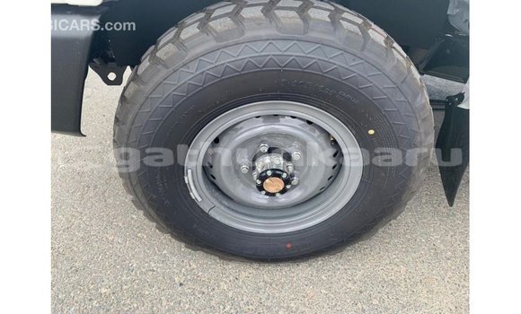 Buy Import Toyota Land Cruiser White Car in Import - Dubai in Baa Buy Import Toyota Land Cruiser White Car in Import - Dubai in Baa