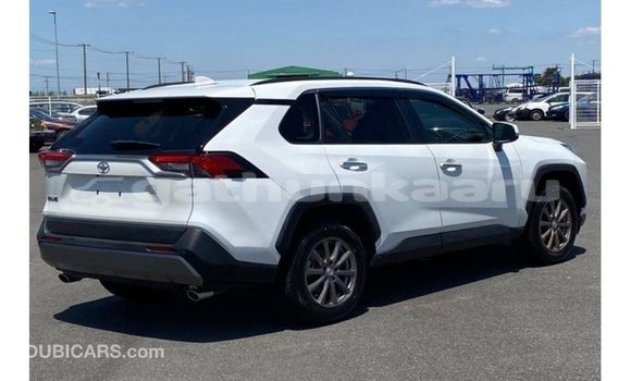 Buy Import Toyota 4Runner White Car in Import - Dubai in Baa Buy Import Toyota 4Runner White Car in Import - Dubai in Baa