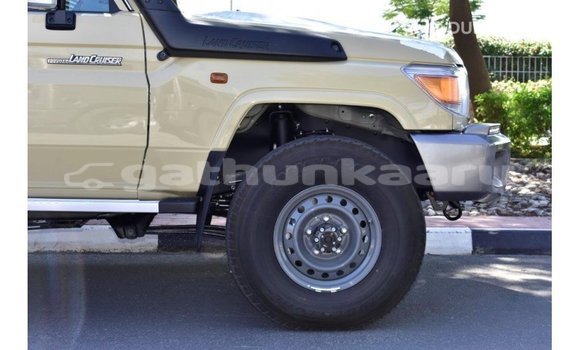 Buy Import Toyota Land Cruiser Beige Car in Import - Dubai in Baa Buy Import Toyota Land Cruiser Beige Car in Import - Dubai in Baa