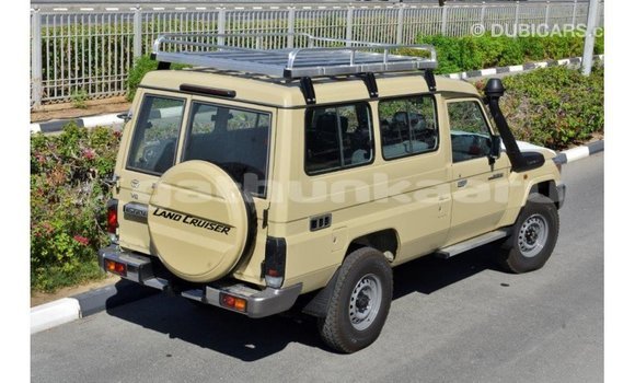 Buy Import Toyota Land Cruiser Beige Car in Import - Dubai in Baa Buy Import Toyota Land Cruiser Beige Car in Import - Dubai in Baa