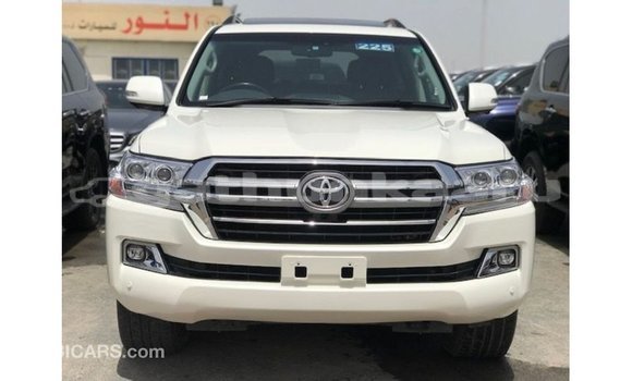 Buy Import Toyota Land Cruiser White Car in Import - Dubai in Baa Buy Import Toyota Land Cruiser White Car in Import - Dubai in Baa