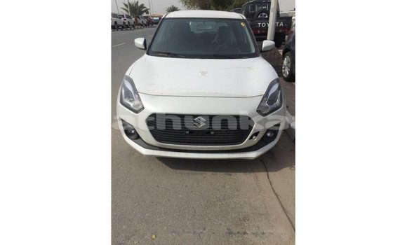 Buy Import Suzuki Swift White Car in Import - Dubai in Baa