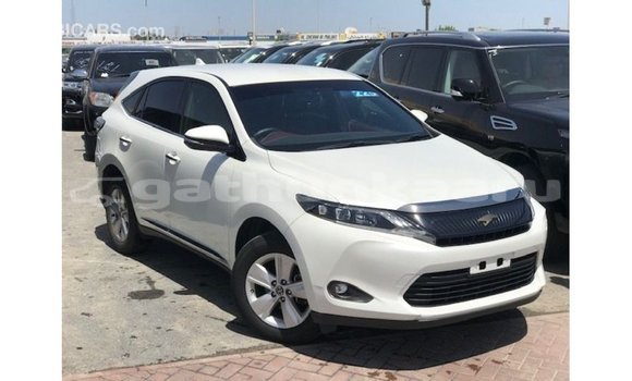 Buy Import Toyota Harrier White Car in Import - Dubai in Baa Buy Import Toyota Harrier White Car in Import - Dubai in Baa