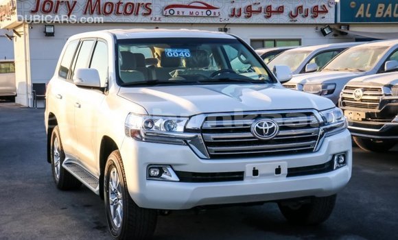 Buy Import Toyota Land Cruiser White Car in Import - Dubai in Baa Buy Import Toyota Land Cruiser White Car in Import - Dubai in Baa