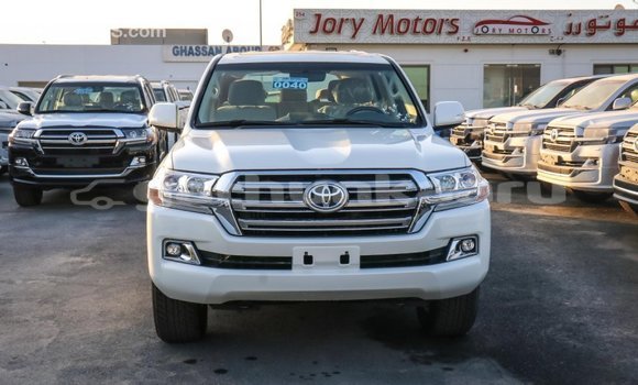 Buy Import Toyota Land Cruiser White Car in Import - Dubai in Baa Buy Import Toyota Land Cruiser White Car in Import - Dubai in Baa