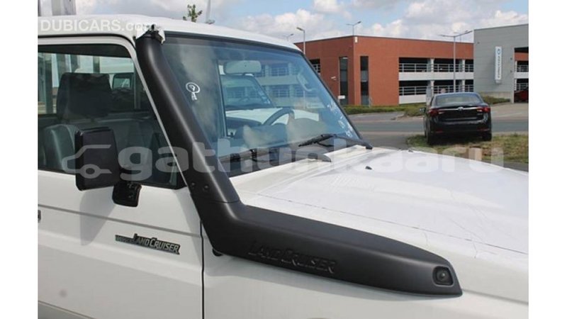 Big with watermark toyota land cruiser baa import dubai 3171