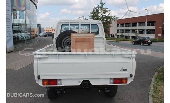 Buy Import Toyota Land Cruiser White Car in Import - Dubai in Baa Buy Import Toyota Land Cruiser White Car in Import - Dubai in Baa