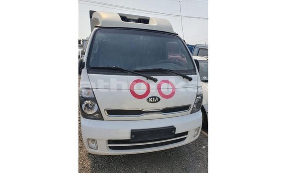Buy Import Kia Carens White Car in Import - Dubai in Baa Buy Import Kia Carens White Car in Import - Dubai in Baa